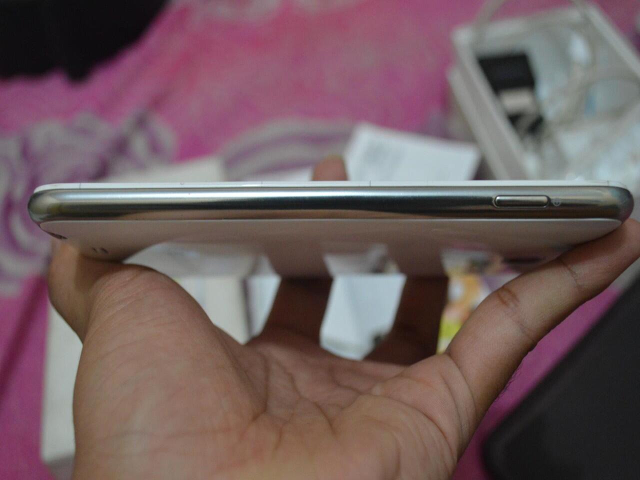 Jual cepat Samsung Galaxy Note 1 N7000 putih monggo mampir gan....