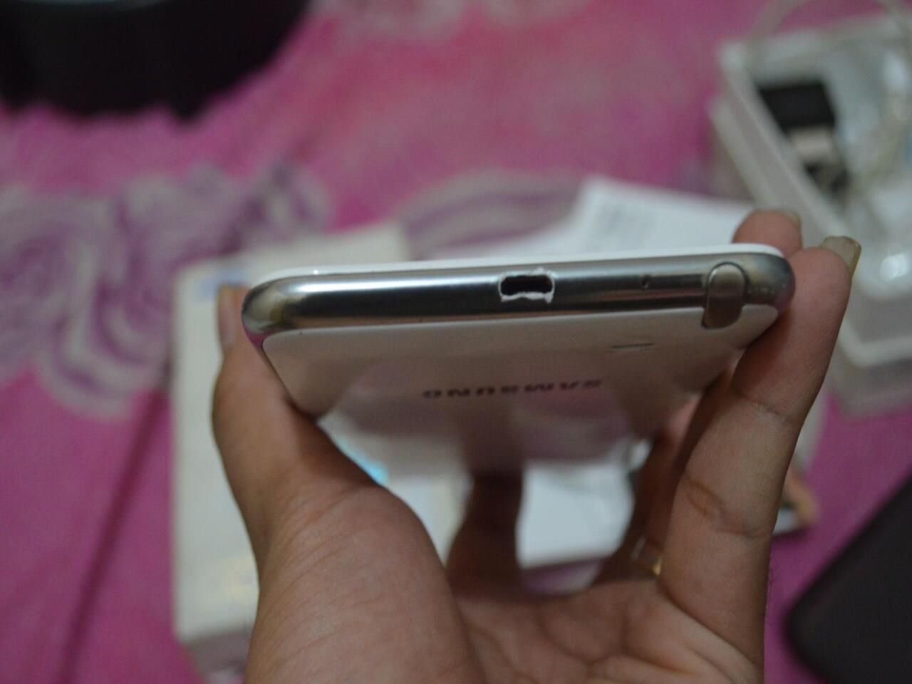 Jual cepat Samsung Galaxy Note 1 N7000 putih monggo mampir gan....