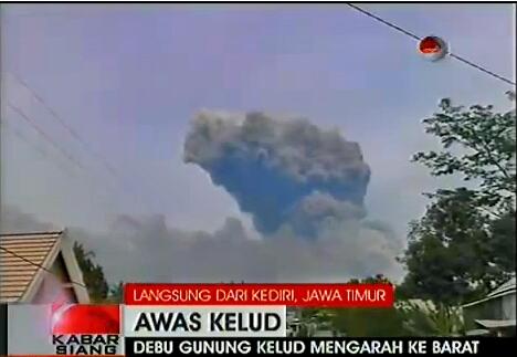 &#91;penampakan&#93; Menurut agan bentuk awannya mirip apa?