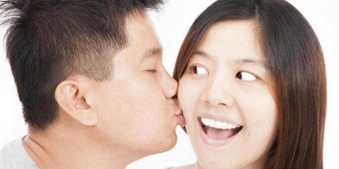 7 Sikap pria yang sering disalahartikan oleh wanita, Setuju?