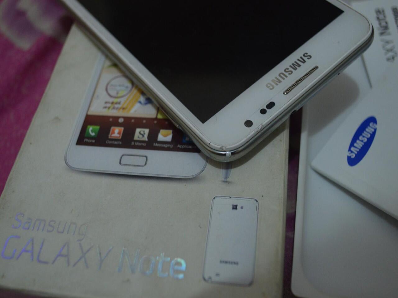 Jual cepat Samsung Galaxy Note 1 N7000 putih monggo mampir gan....