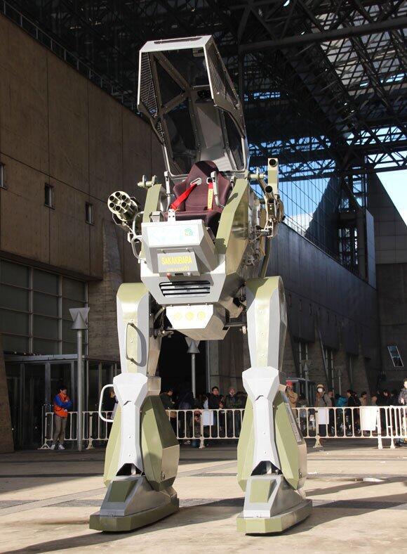 Perusahaan Jepang membangun Robot Raksasa Yang Bisa Dikendalikan Langsung