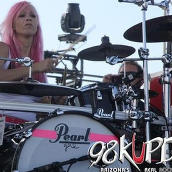 &#91;PICT&#93; The Best Female Drummer &#91;BB Dikit&#93;