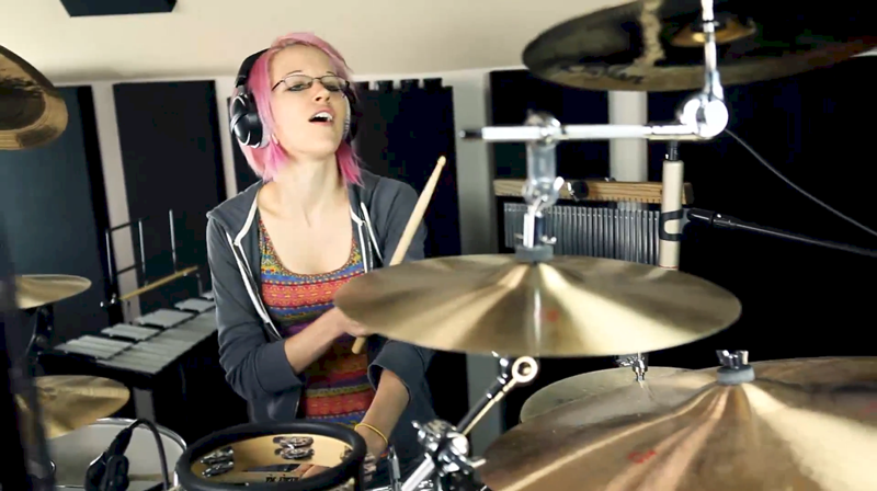 &#91;PICT&#93; The Best Female Drummer &#91;BB Dikit&#93;