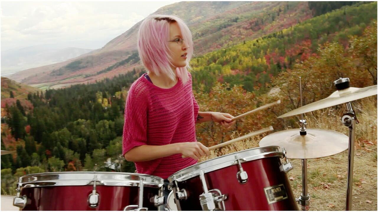 &#91;PICT&#93; The Best Female Drummer &#91;BB Dikit&#93;