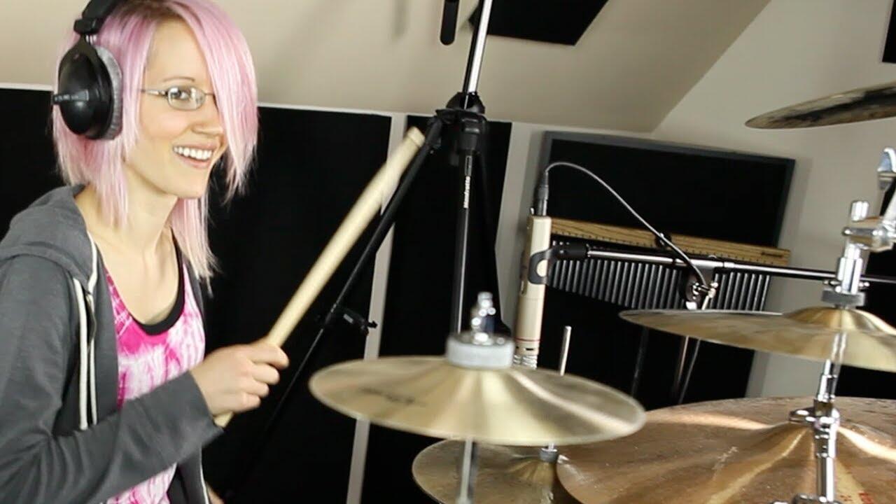 &#91;PICT&#93; The Best Female Drummer &#91;BB Dikit&#93;