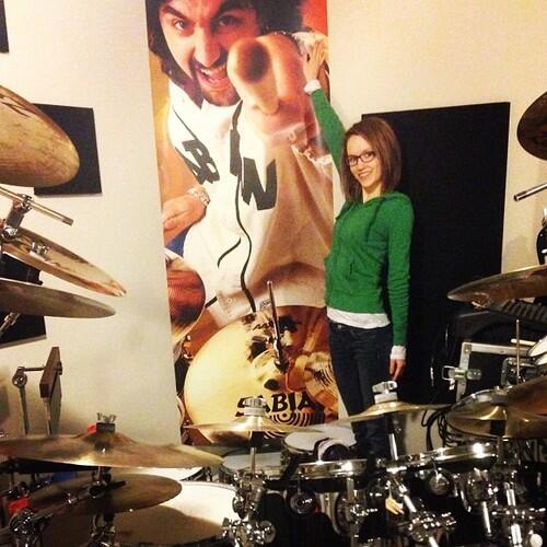 &#91;PICT&#93; The Best Female Drummer &#91;BB Dikit&#93;