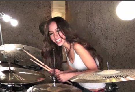 &#91;PICT&#93; The Best Female Drummer &#91;BB Dikit&#93;