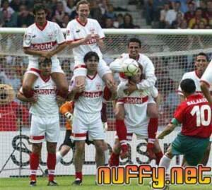 EKSPRESI LUCU DAN KEJAHILAN PARA PESEPAKBOLA GAN !!! CEKIDOT
