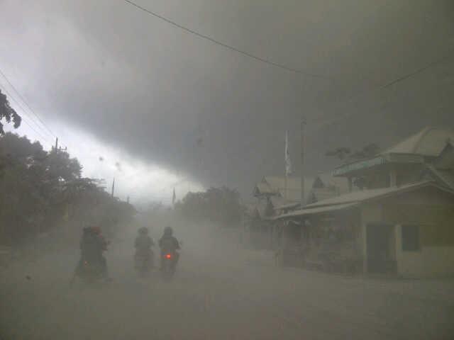 Kumpulan Foto Ini Jadi Saksi 'Amarah' Gunung Kelud. Cek gan #PrayForKelud