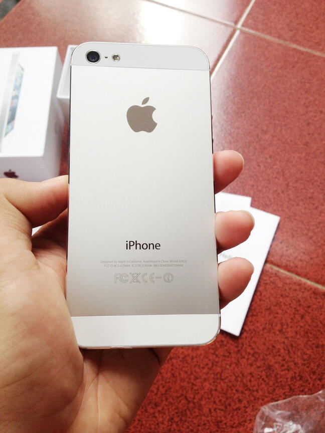 APPLE IPHONE 5S /5 &amp; SAMSUNG S4 ZOOM 100% ASLI ORIGINAL + BARU &amp; TRSEGEL HRGA PROMOO