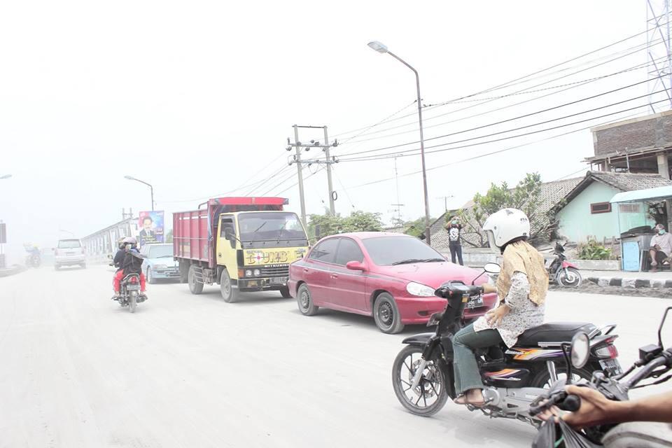 &#91;PIC&#93; Keadaan Kota Kediri Pasca Letusan Gunung Kelud (H+1)