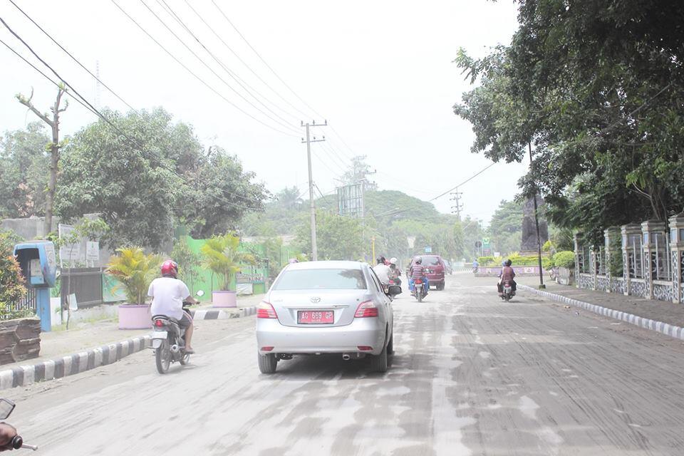 &#91;PIC&#93; Keadaan Kota Kediri Pasca Letusan Gunung Kelud (H+1)