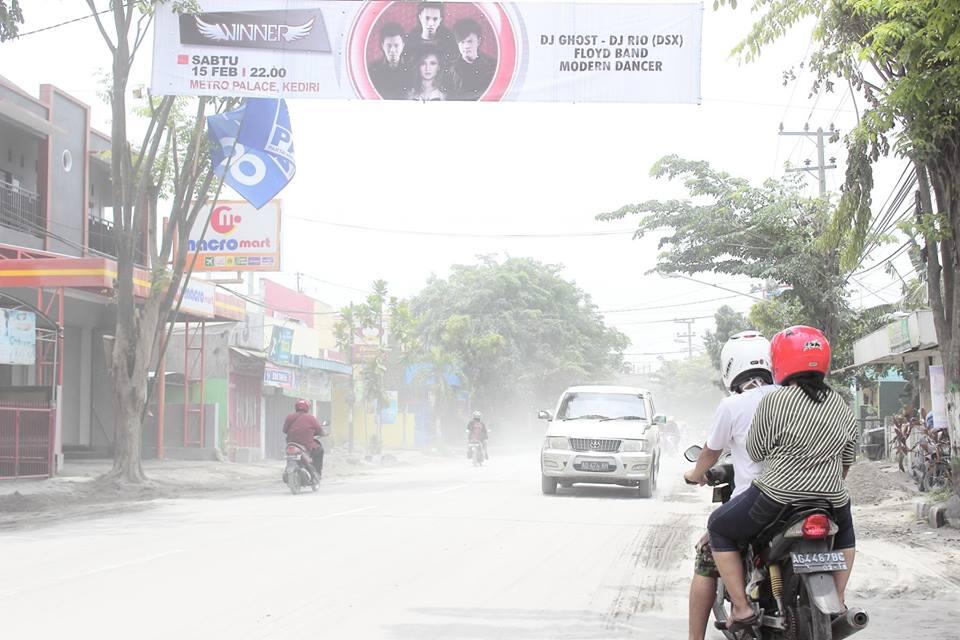 &#91;PIC&#93; Keadaan Kota Kediri Pasca Letusan Gunung Kelud (H+1)