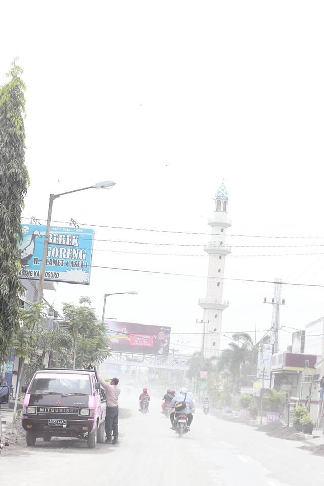 &#91;PIC&#93; Keadaan Kota Kediri Pasca Letusan Gunung Kelud (H+1)