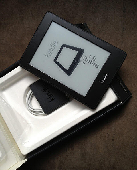 New Kindle Paperwhite 2 Amazon & Nook Simple Touch Glowlight Original BNIB FREE COD
