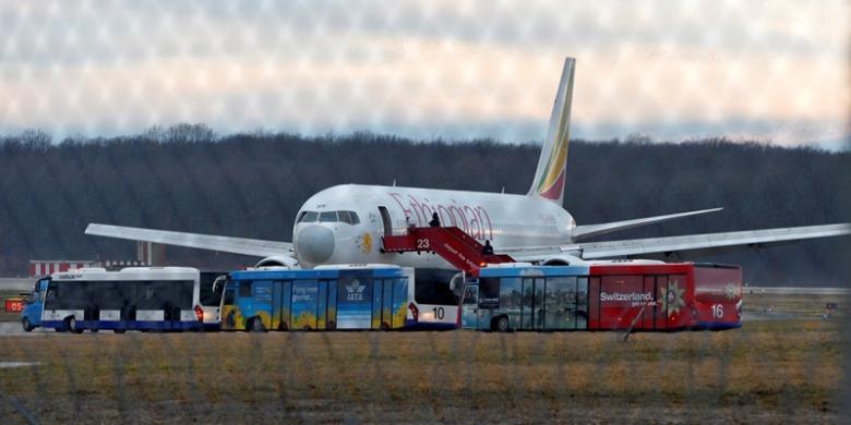 &#91;BREAKING NEWS&#93; Pesawat Ethiopian Airlines 702 dilaporkan dibajak