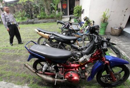 Tingkah konyol anak SD sampai SMA GAK MAU SEKOLAH !