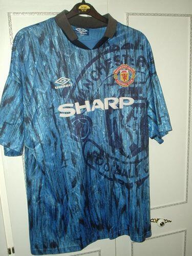 Jersey Klub Bola dgn Desain Absurd! Klub agan ada ga?
