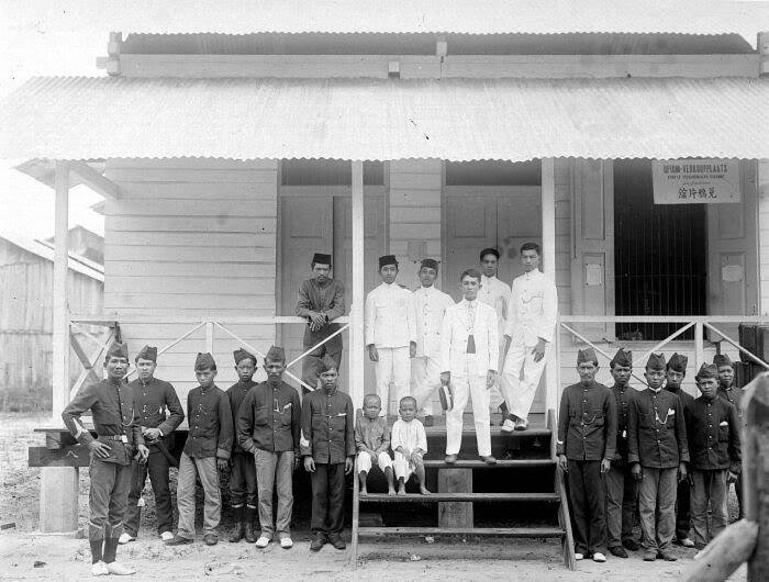 Kisah Foto-foto Terlarang di Jaman Kolonial Hindia Belanda