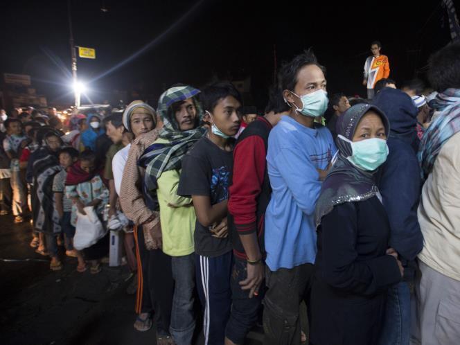saat ente share foto makanan,update status makan di mana, mereka mesti antri sblm mkn