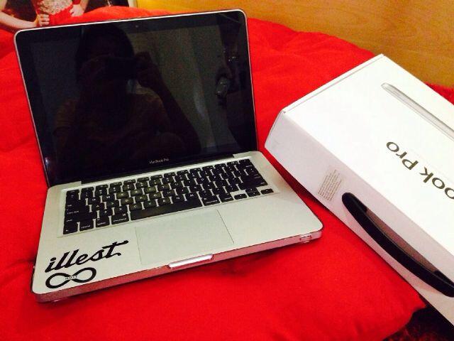 Macbook Pro 13" Core i7 MD102 masih garansi!!!