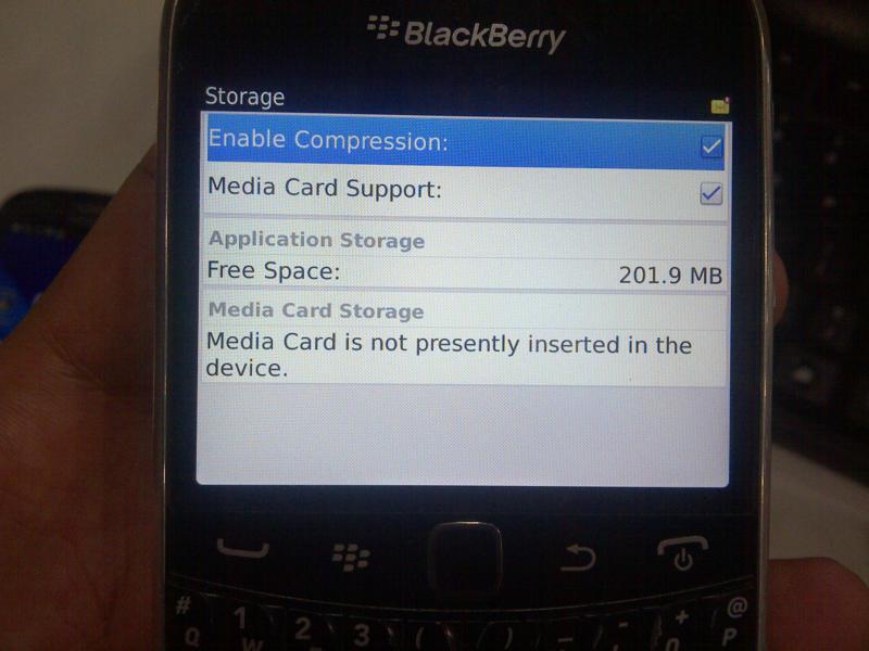 Jasa disable built in media storage Blackberry yg loading stuck 75% disini solusinya.