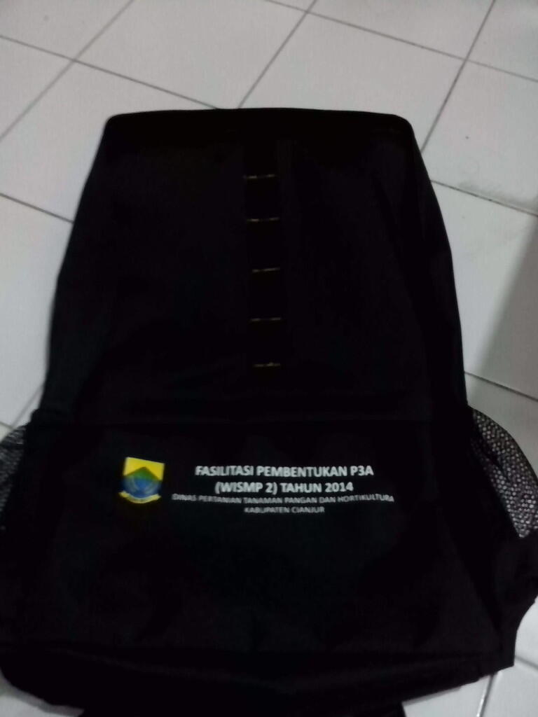 Terima pesanan tas skala besar