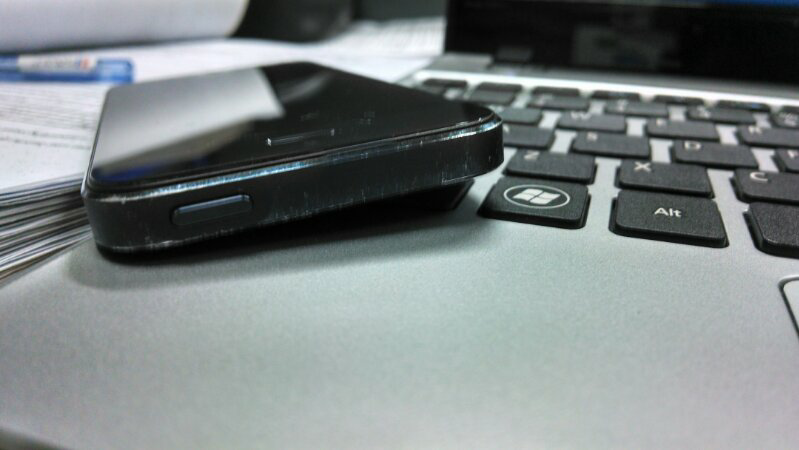 iPhone 5 black lock icloud cuman 1,75 .JKT-pusat