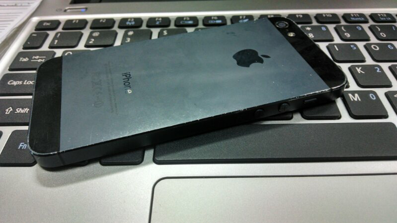 iPhone 5 black lock icloud cuman 1,75 .JKT-pusat