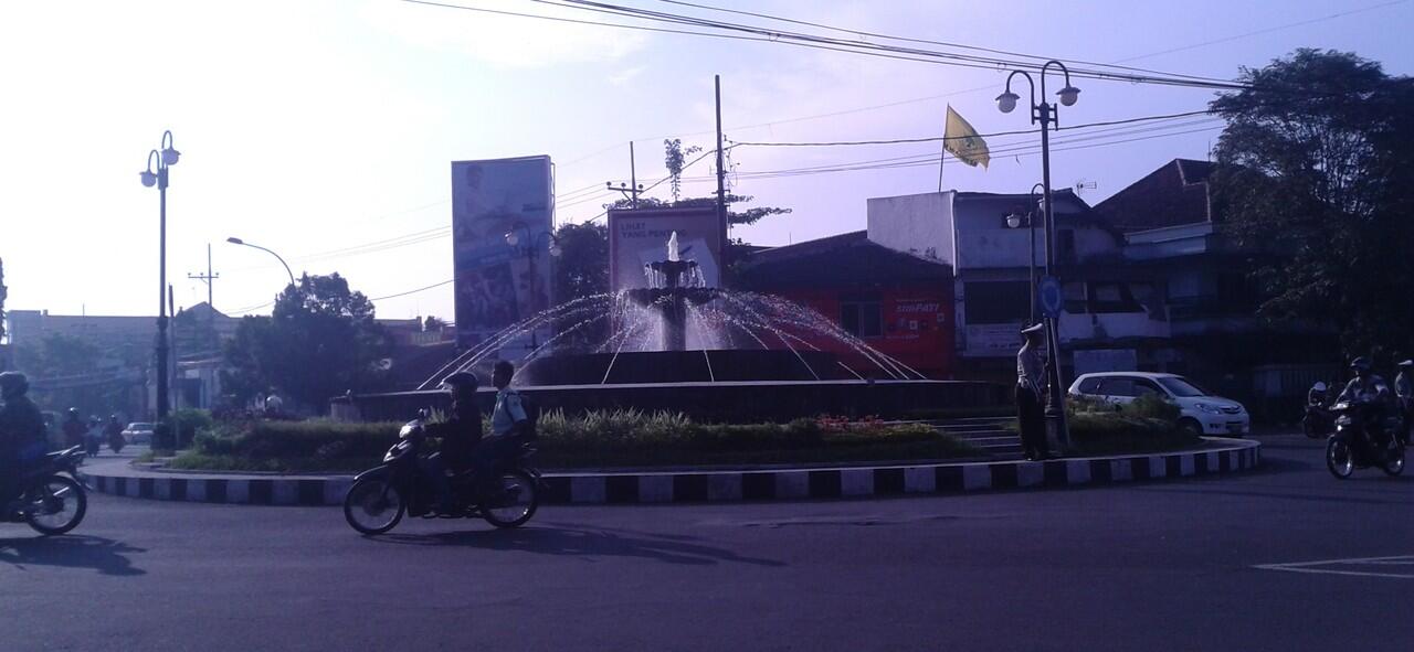 Awas cegatan polisi di sekitar Univ Jember gan 