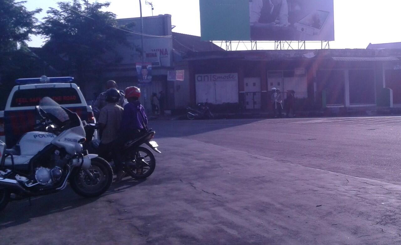 Awas cegatan polisi di sekitar Univ Jember gan 