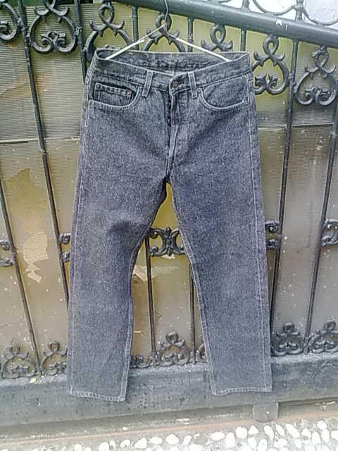 Terjual celana  kodok  jeans levi s 501 chino uniqlo  s 001 