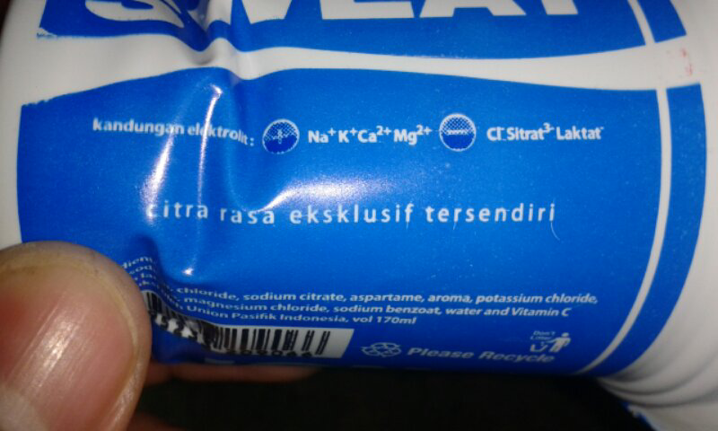 penampakan pocari sweat KW ( ngakak pic inside )