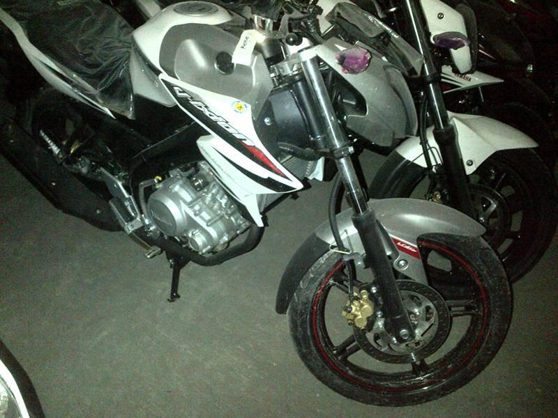 Terjual Yamaha Vixion KS Black Bolt "Hitam", Cash/Kredit 