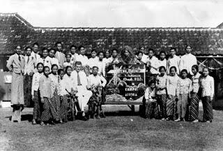 Sekolah pada masa pemerintahan kolonial Belanda di Indonesia