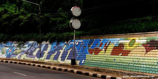 10 Jalanan Berhantu Paling Menakutkan di Indonesia!