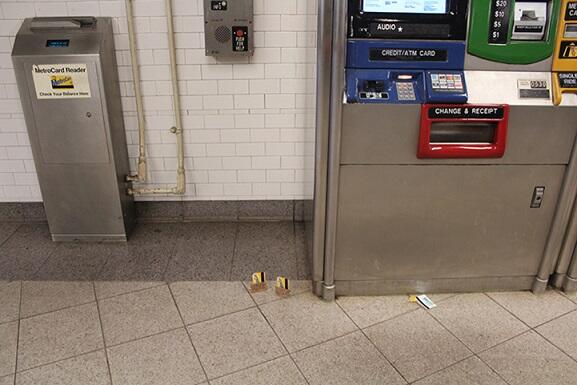 Cara cerdas grafis designer memberi sentuhan kepribadian pd sampah/barang dijalanan