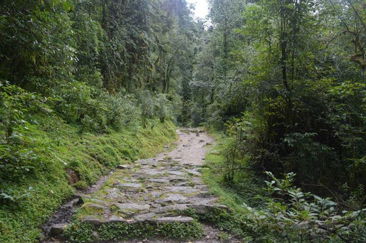 TREKKING MENUJU ABC VIA POON HILL ( perjalanan si kere di kawasan annapurna )