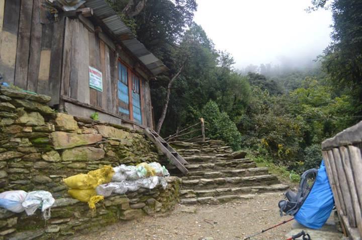 TREKKING MENUJU ABC VIA POON HILL ( perjalanan si kere di kawasan annapurna )