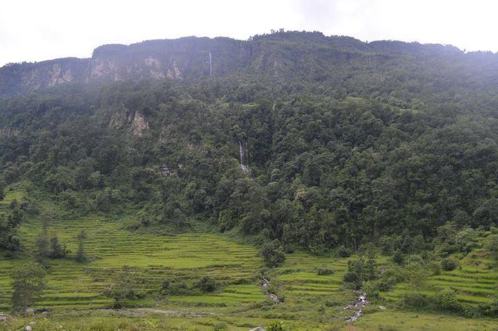 TREKKING MENUJU ABC VIA POON HILL ( perjalanan si kere di kawasan annapurna )