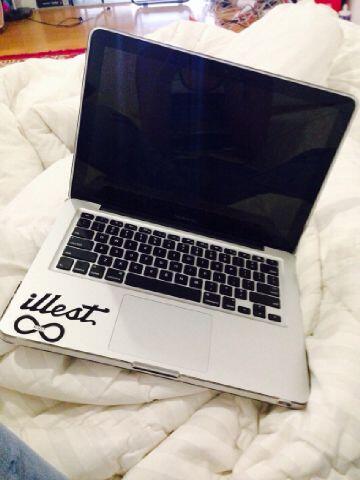 Macbook Pro 13" Core i7 MD102 masih garansi!!!