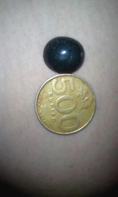 BONGKAHAN BATU CINCIN DARI MALUKU UTARA BACAN MERAH OBI