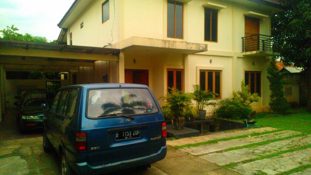 Dijual rumaj di bintaro luas 900m2.