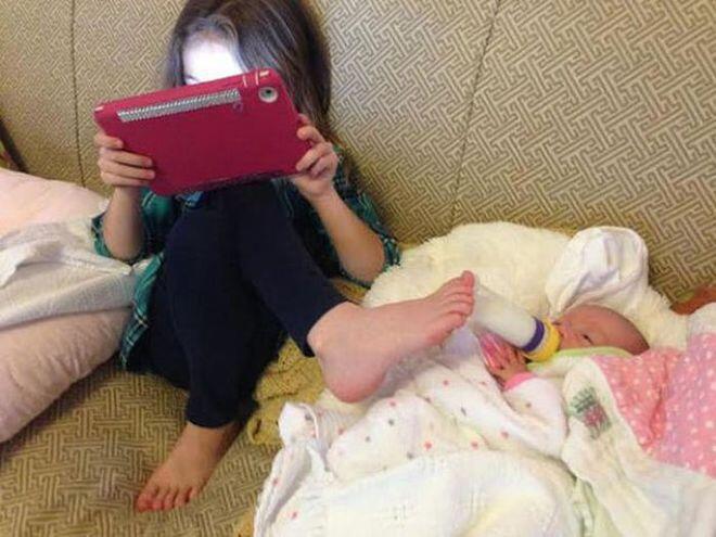 8 Foto Kegiatan Multitasking Manusia Paling Konyol , Cekimprot gan 