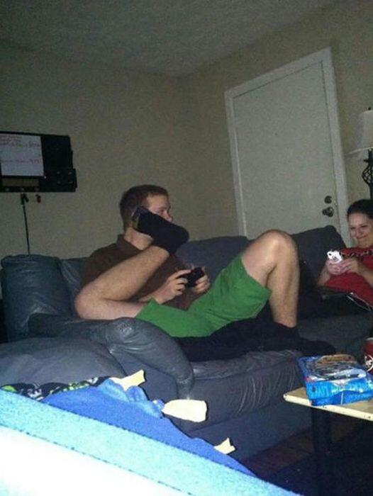 8 Foto Kegiatan Multitasking Manusia Paling Konyol , Cekimprot gan 