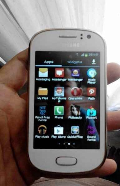 Samsung Galaxy Fame 100% Mulus Bisa Bbm