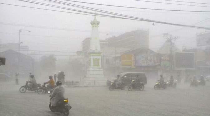 Pasca Abu Kelud, Kualitas Udara Yogya 6x di atas Ambang Sehat !!!