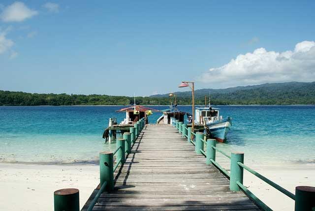 4 Pantai Tersembunyi Paling Indah di Indonesia