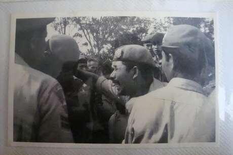 Foto Kenangan Saat Jenazah Usman-Harun Dibawa ke Indonesia